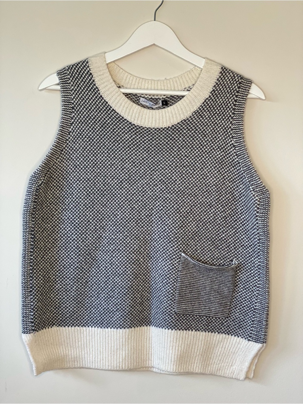 Textured Charcoal & Cream Sleeveless Crewneck Knit Vest